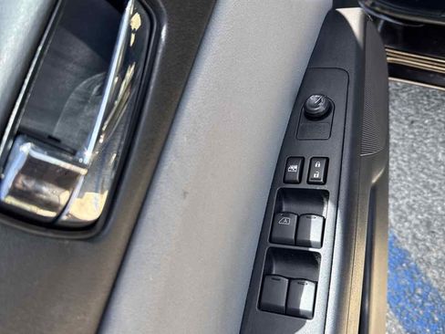 Used 2010 Nissan Sentra 2.0 S FWD image 7