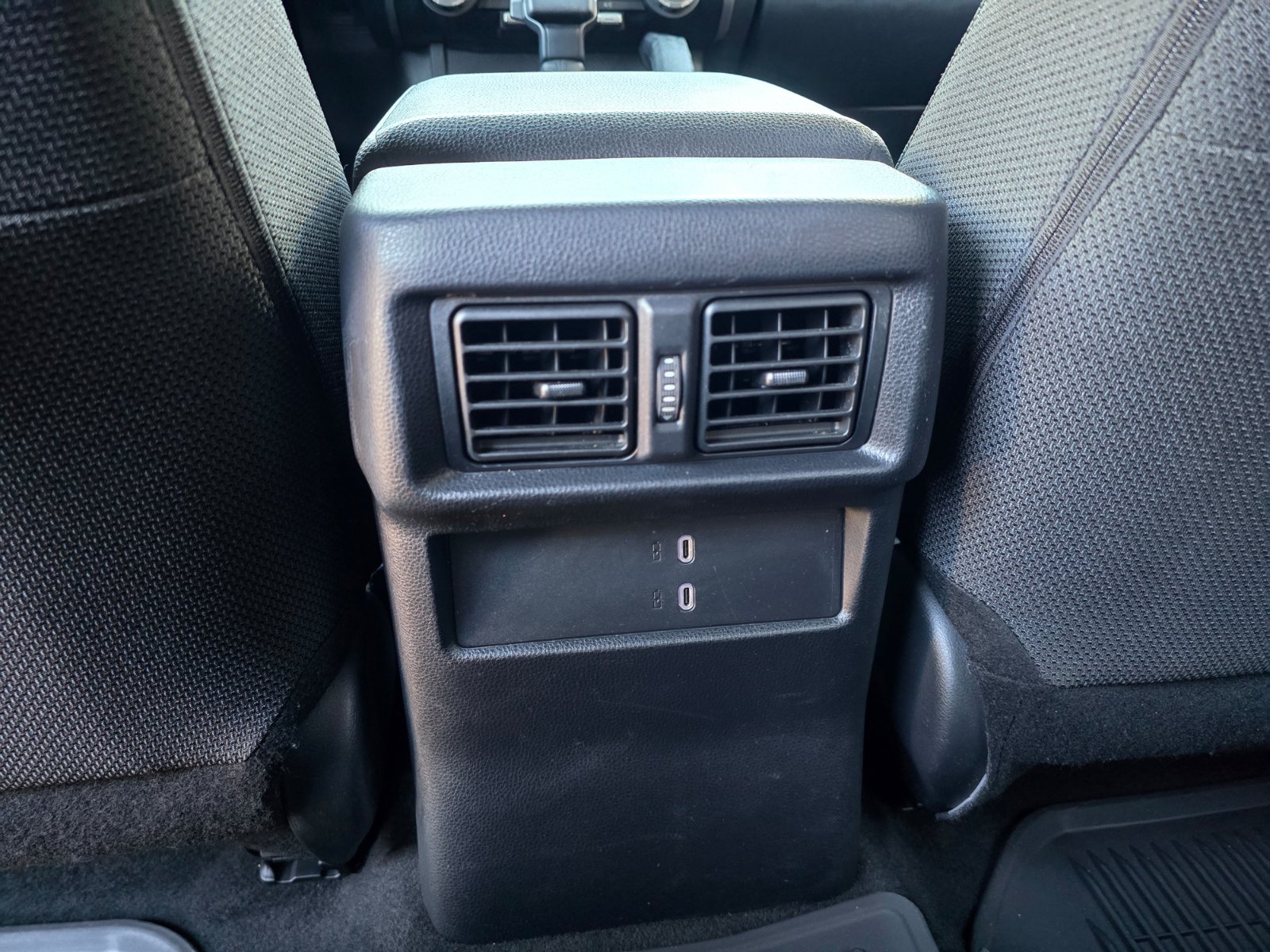 Used 2025 Toyota 4Runner SR5 AWD/4WD image 25