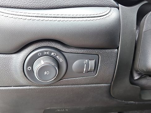 Used 2022 Dodge Durango SXT w/ Blacktop Package image 15