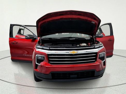 Used 2024 Chevrolet Traverse LT w/ LPO, Floor Liner Package FWD image 15