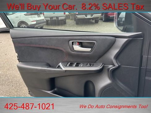 Used 2015 Toyota Camry XSE w/ Moonroof Package image 19