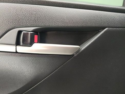 Certified 2025 Toyota Camry SE image 38