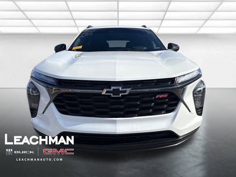 Certified 2025 Chevrolet Trax RS w/ Sunroof Package image 10