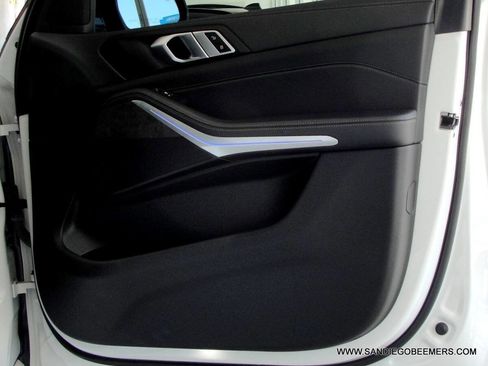 Used 2022 BMW X5 sDrive40i w/ M Sport Package image 19