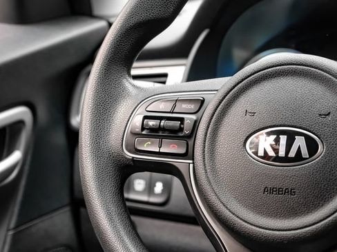 Used 2019 Kia Niro LX FWD image 20