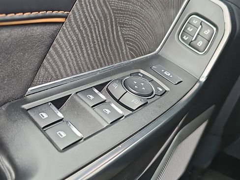 Used 2024 Ford F350 Platinum AWD/4WD image 24