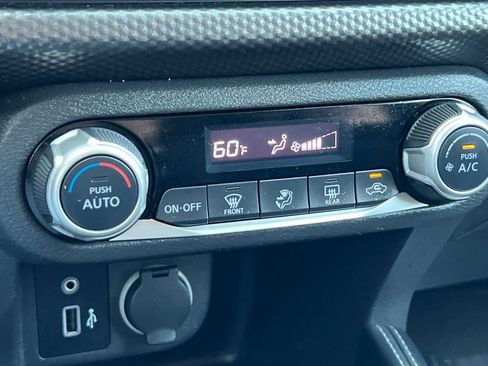 Used 2020 Nissan Kicks SV image 23