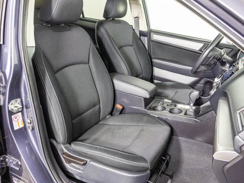 Used 2017 Subaru Outback 2.5i Premium image 44