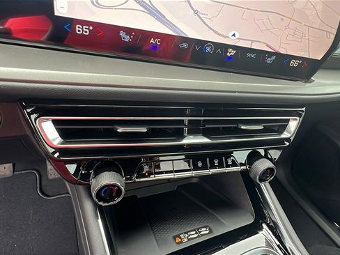 New 2026 Chevrolet Traverse LT w/ Sun and Wheel Package image 27