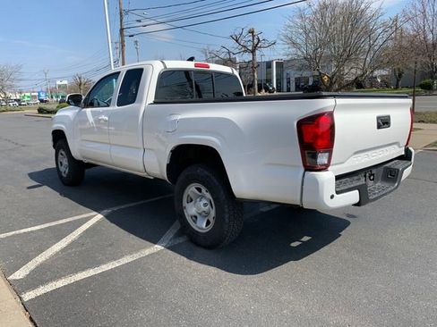 Used 2021 Toyota Tacoma SR image 5