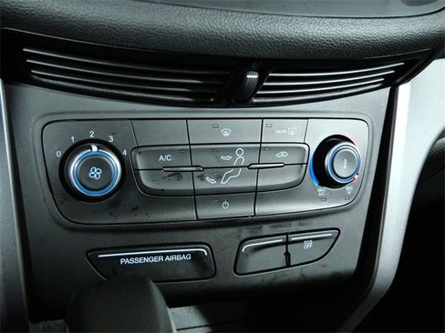 Certified 2019 Ford Escape S image 19