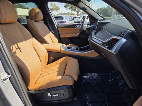 Certified 2024 BMW X5 xDrive40i w/ Premium Package image 17