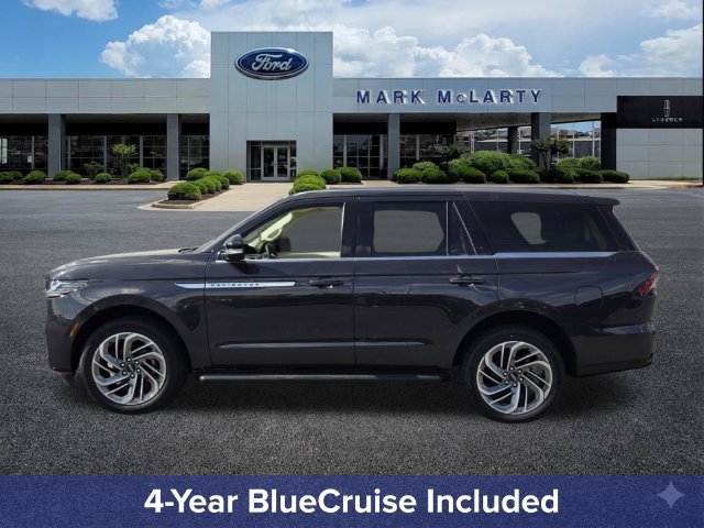 New 2027 Lincoln Navigator Premiere AWD/4WD image 2