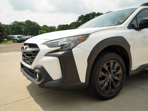Used 2025 Subaru Outback Onyx Edition AWD/4WD image 18