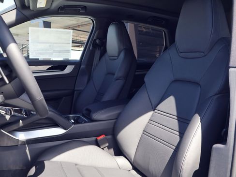 New 2026 Porsche Cayenne AWD/4WD image 5