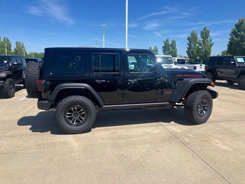 New 2026 Jeep Wrangler Unlimited Rubicon w/ Xtreme 35 Tire Package AWD/4WD image 5