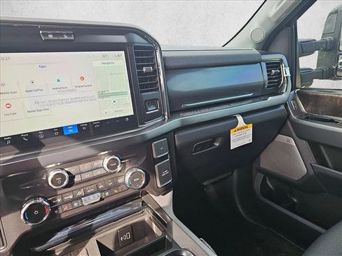 New 2026 Ford F250 Lariat w/ FX4 Off-Road Package image 16