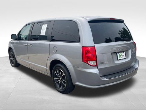Used 2018 Dodge Grand Caravan SE FWD image 5