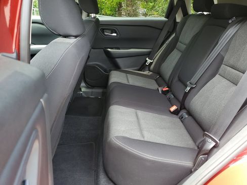 Certified 2025 Nissan Rogue SV AWD/4WD image 11