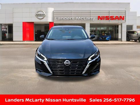 Used 2025 Nissan Altima 2.5 SV w/ SV Special Edition Package FWD image 11