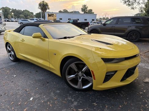 Used 2018 Chevrolet Camaro SS RWD image 1