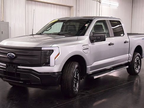 Used 2023 Ford F150 Lightning Pro image 3