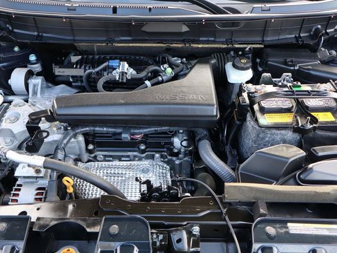 Used 2017 Nissan Rogue SL w/ SL Premium Package image 40