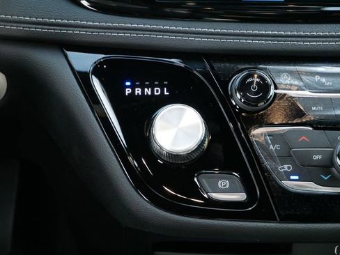 New 2026 Chrysler Pacifica Select image 16