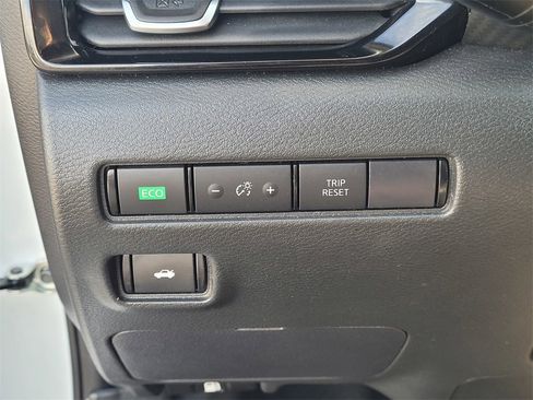 Used 2023 Nissan Sentra SV image 24