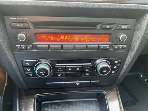 Used 2011 BMW 328i xDrive Coupe image 17