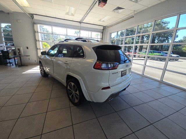 Used 2019 Jeep Cherokee Overland w/ Technology Group FWD image 8