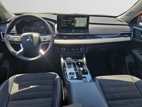 Used 2025 Mitsubishi Outlander SE AWD/4WD image 10
