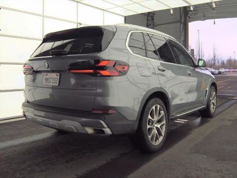 Used 2025 BMW X5 sDrive40i w/ Climate Comfort Package image 7