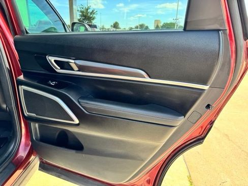 Used 2023 Kia Telluride S w/ S Sunroof Package FWD image 32