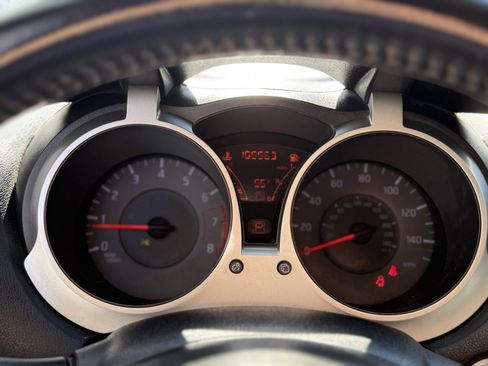 Used 2013 Nissan Juke SL FWD image 33