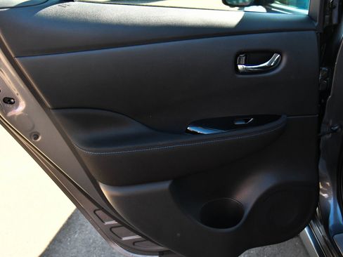 Used 2024 Nissan Leaf SV Plus image 33