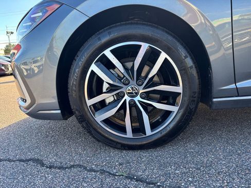 Used 2025 Volkswagen Jetta SE image 29