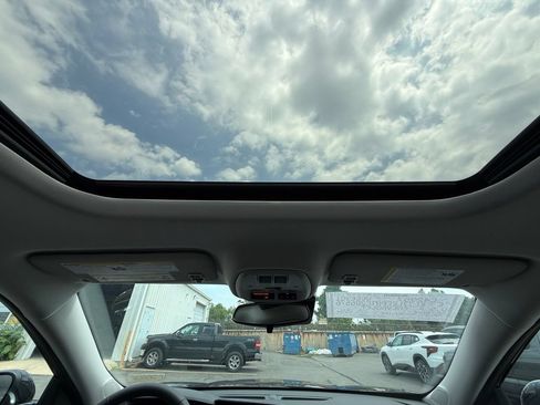 New 2026 Chevrolet Trax ACTIV w/ Sunroof Package FWD image 23