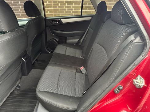 Used 2016 Subaru Outback 2.5i Premium image 6