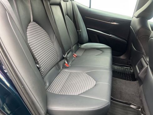 Used 2019 Toyota Camry SE FWD image 21