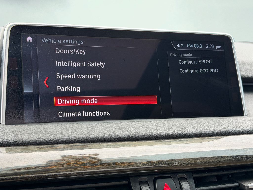 Used 2018 BMW X5 xDrive40e AWD/4WD image 33