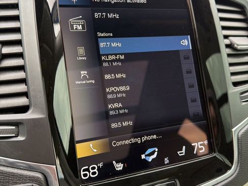 Used 2020 Volvo XC90 T5 Momentum w/ Protection Package Premier image 35