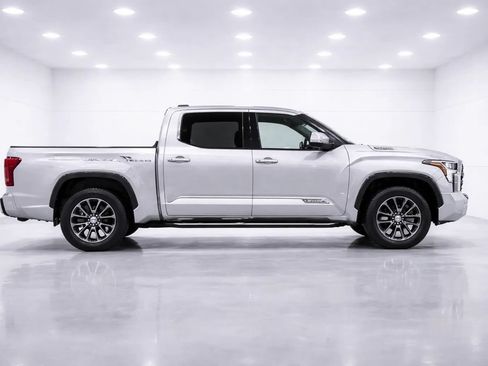Used 2025 Toyota Tundra Platinum AWD/4WD image 6