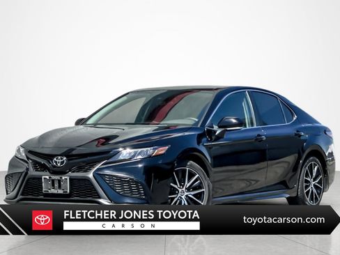 Certified 2024 Toyota Camry SE w/ Convenience Package FWD image 1
