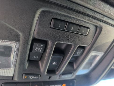 Used 2023 Chevrolet Silverado 1500 ZR2 image 38