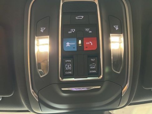 New 2025 Jeep Grand Cherokee Laredo X w/ Luxury Tech Group I image 20