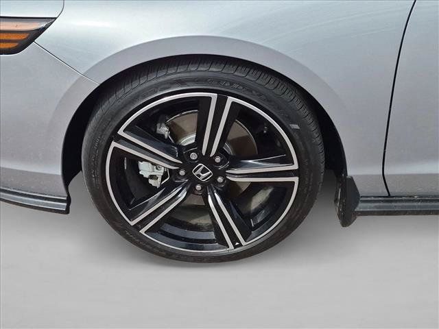 Used 2025 Honda Accord Sport image 30