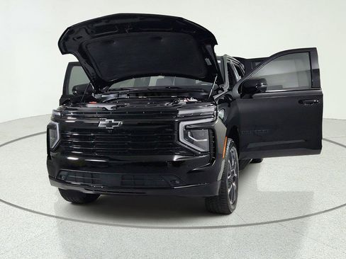 New 2026 Chevrolet Suburban RST w/ Comfort Package AWD/4WD image 10