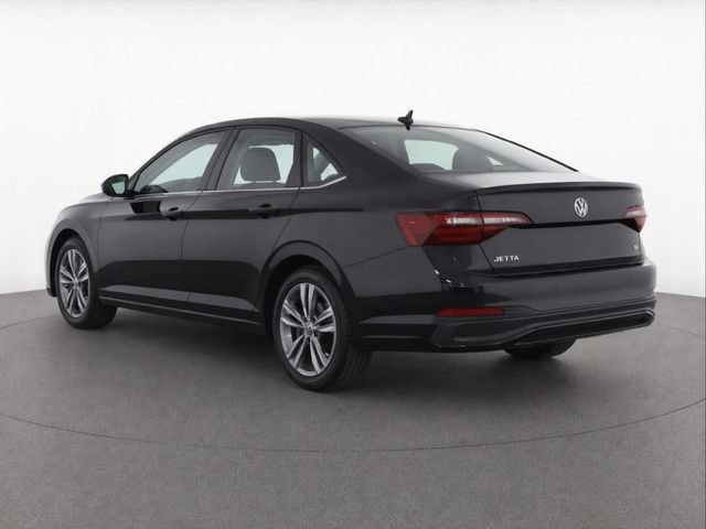 Used 2023 Volkswagen Jetta SE w/ Panoramic Sunroof Package FWD image 4
