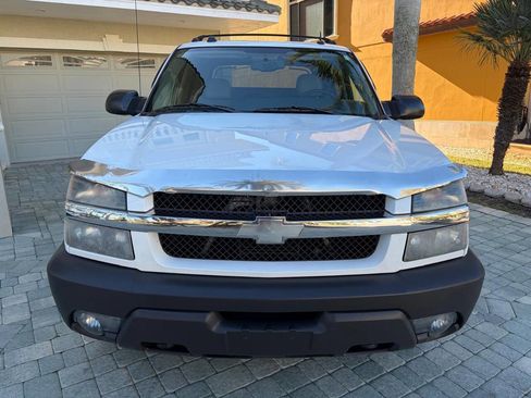 Used 2005 Chevrolet Avalanche 2500 w/ Preferred Equipment Group image 22
